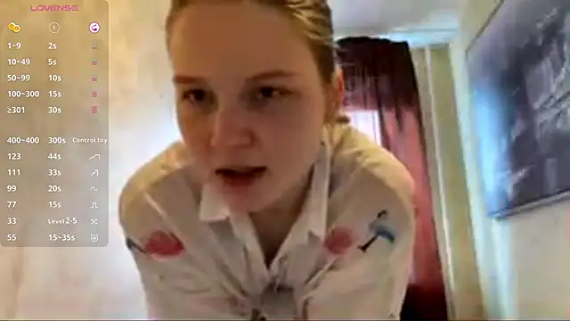 Snapshot of LongChillGerl chatting on May 24, 8:19 am LongChillGerl online show from May 24, 8:19 am