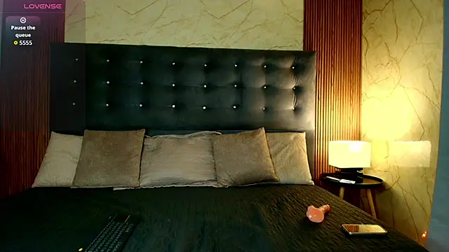 Snapshot of MariamLennox_ chatting on May 29, 8:18 pm MariamLennox online show from May 29, 8:18 pm