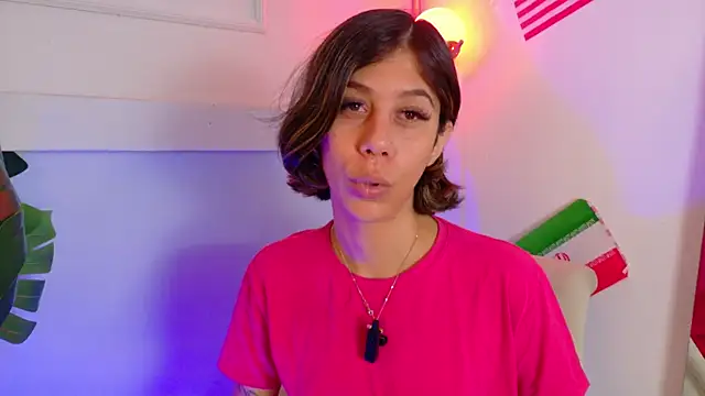 Snapshot of ZoeyPetit chatting on July 15, 11:59 am ZoeyPetit online show from July 15, 11:59 am