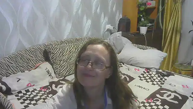 Snapshot of Ameli5689 chatting on May 1, 7:40 pm Ameli5689 online show from May 1, 7:40 pm