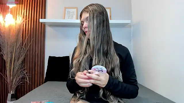 Snapshot of Norki_ chatting on July 10, 11:57 am Norki online show from July 10, 11:57 am