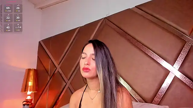 scarlethcollins  online show from May 6, 11:59 am