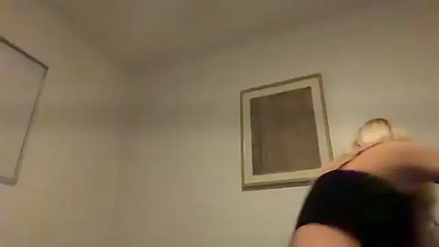Snapshot of kenziesmithh chatting on May 19, 5:14 am kenziesmithh online show from May 19, 5:14 am