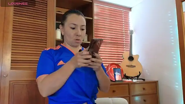 Snapshot of Taliapeach chatting on June 11, 9:35 pm Taliapeach online show from June 11, 9:35 pm