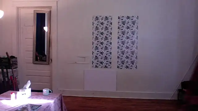 AnnywnBelle online show from May 3, 10:05 pm