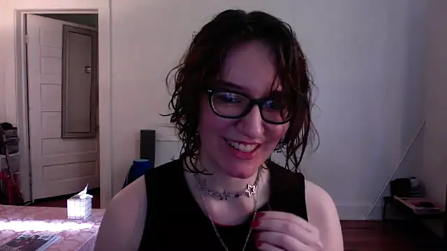 AnnywnBelle online show from May 5, 10:07 pm