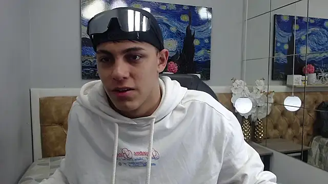 Snapshot of Ethanx18_ chatting on May 13, 4:21 am Ethanx18 online show from May 13, 4:21 am