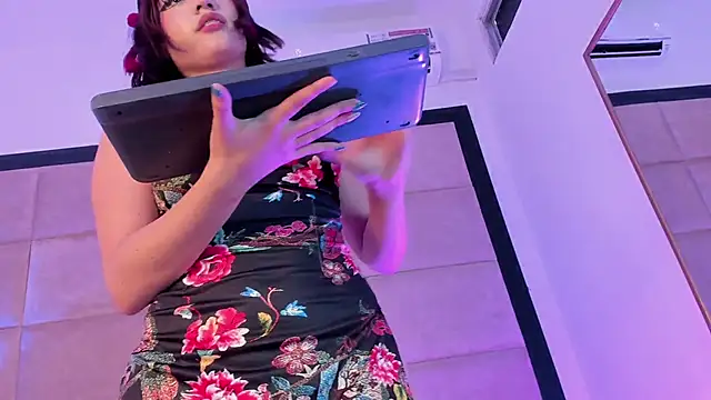 HikariBloom online show from May 14, 9:32 pm