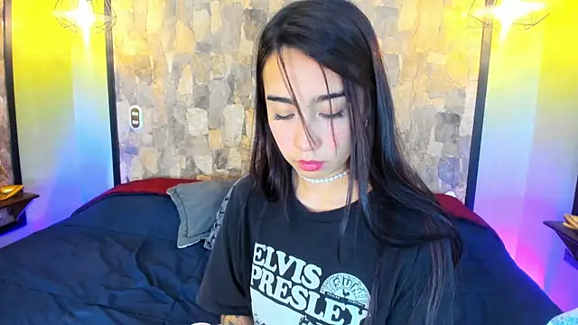 AshleyGross  online show from May 28, 7:44 pm