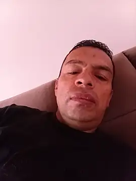 Snapshot of Albert_baby chatting on June 13, 5:22 pm Albert baby online show from June 13, 5:22 pm