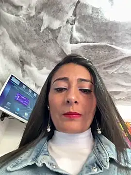 Snapshot of IsabellaMariet chatting on June 10, 2:49 pm IsabellaMariet online show from June 10, 2:49 pm