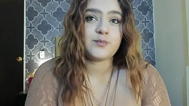 Snapshot of MechelleLyon chatting on May 18, 10:15 pm MechelleLyon online show from May 18, 10:15 pm