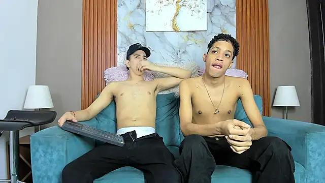 Snapshot of LOVE_GUYS1 chatting on May 7, 1:49 pm LOVE GUYS1 online show from May 7, 1:49 pm