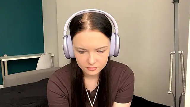 AmbientInvalid online show from May 4, 1:07 pm