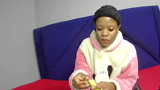Snapshot of TheSexyBibi chatting on May 31, 8:10 am TheSexyBibi online show from May 31, 8:10 am