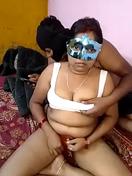Snapshot of Dark_fun00 chatting on May 5, 5:59 am Dark fun00 online show from May 5, 5:59 am