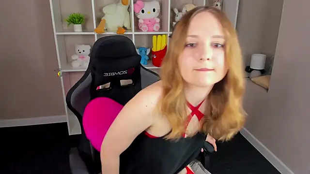 Emmaa Kimm online show from May 15, 11:12 pm