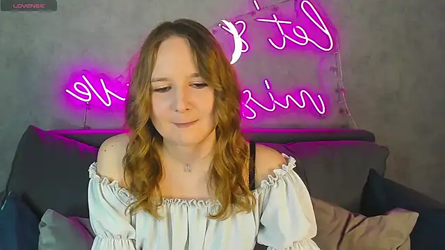 Emmaa Kimm online show from May 28, 1:03 am