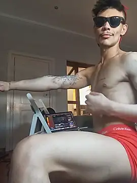 Garotodrumon online show from June 17, 1:12 pm