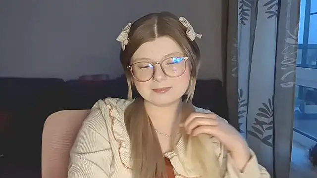 YukiBlush online show from May 8, 4:12 pm