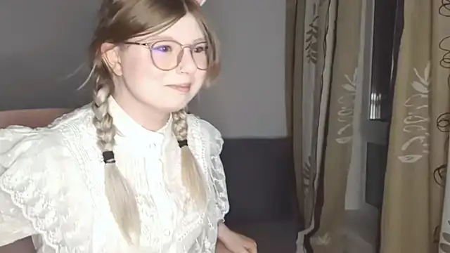 YukiBlush online show from May 11, 5:21 pm