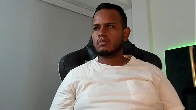 Snapshot of Jay_raze chatting on June 22, 11:40 am Jay raze online show from June 22, 11:40 am