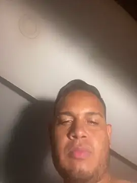 Snapshot of Jay_raze chatting on July 6, 4:09 pm Jay raze online show from July 6, 4:09 pm