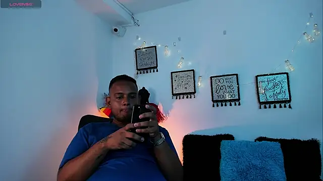 Snapshot of Jay_raze chatting on July 9, 11:25 am Jay raze online show from July 9, 11:25 am