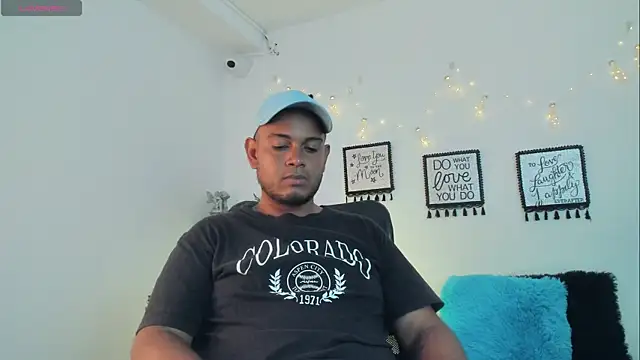 Snapshot of Jay_raze chatting on July 12, 11:45 am Jay raze online show from July 12, 11:45 am