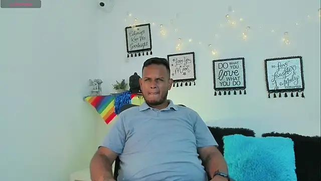 Snapshot of Jay_raze chatting on July 13, 11:35 am Jay raze online show from July 13, 11:35 am