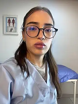 Snapshot of Sweet_Milaa1 chatting on May 13, 6:05 pm Sweet Milaa1 online show from May 13, 6:05 pm