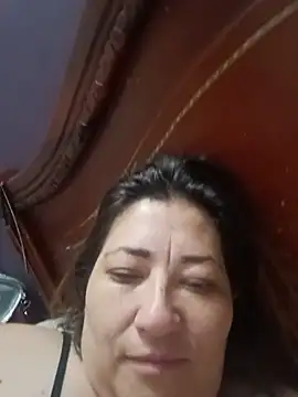 Snapshot of Morchis_esmeralda chatting on May 20, 10:43 am Morchis esmeralda online show from May 20, 10:43 am