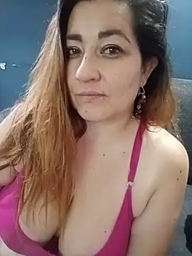 Snapshot of Morchis_esmeralda chatting on May 22, 6:20 am Morchis esmeralda online show from May 22, 6:20 am