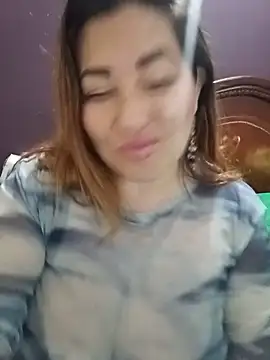 Snapshot of Morchis_esmeralda chatting on May 27, 12:07 am Morchis esmeralda online show from May 27, 12:07 am