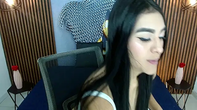 RoxxySweet01 online show from May 14, 12:56 pm