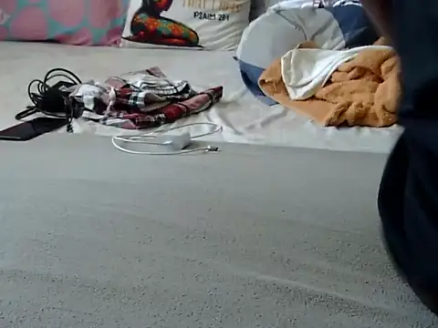 Snapshot of Marie_anne2 chatting on July 14, 9:03 am Marie anne2 online show from July 14, 9:03 am
