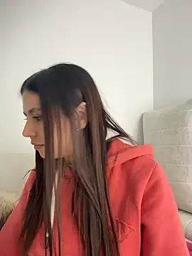 EmilyCxx online show from May 9, 4:28 am
