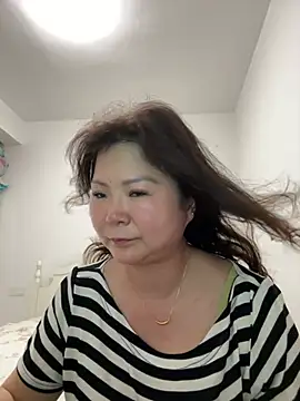 linda51863 online show from May 23, 1:15 pm