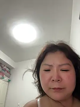 linda51863 online show from May 25, 12:55 pm