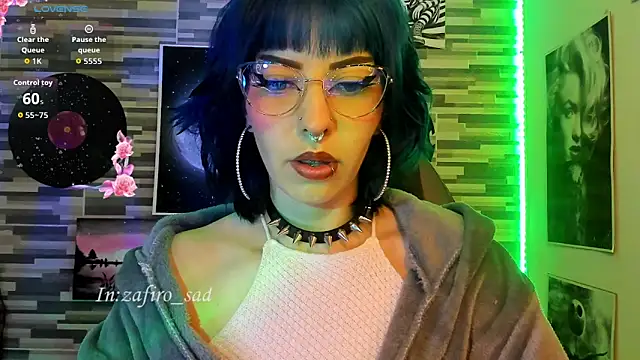 BlueElyxra online show from May 19, 2:40 am