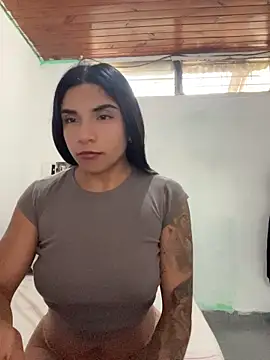 Snapshot of InesD_Arcy chatting on May 24, 6:35 pm InesD Arcy online show from May 24, 6:35 pm