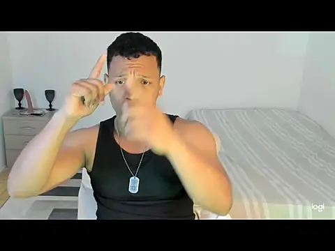 Snapshot of Ian_Arcia chatting on May 4, 6:31 am Ian Arcia online show from May 4, 6:31 am