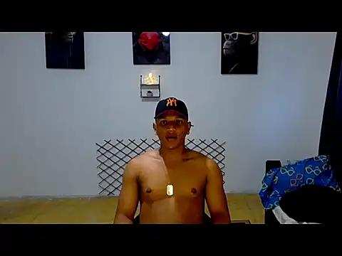 Snapshot of Ian_Arcia chatting on May 17, 10:39 pm Ian Arcia online show from May 17, 10:39 pm