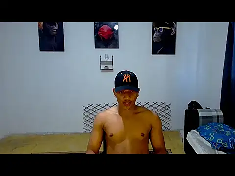 Snapshot of Ian_Arcia chatting on May 19, 9:32 pm Ian Arcia online show from May 19, 9:32 pm