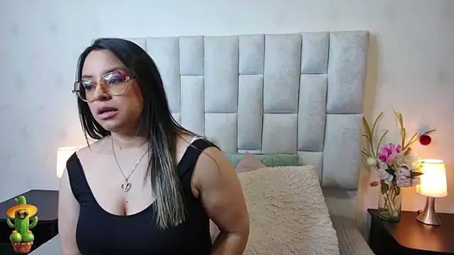 Antonella Bose online show from May 11, 4:04 pm