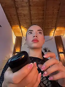 Snapshot of catalina_lafer chatting on May 13, 12:13 pm catalina lafer online show from May 13, 12:13 pm