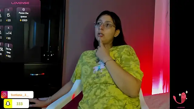 Snapshot of Svetlana_3 chatting on May 25, 7:42 pm Svetlana 3 online show from May 25, 7:42 pm