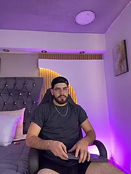 DomBoy  online show from May 15, 8:16 pm