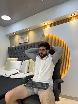 DomBoy  online show from May 23, 8:13 pm