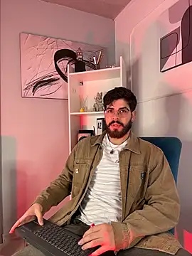 DomBoy  online show from May 25, 8:04 pm